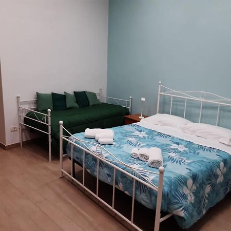 Casa Vacanze Napoli Centro Carmen & Sara Екстериор снимка