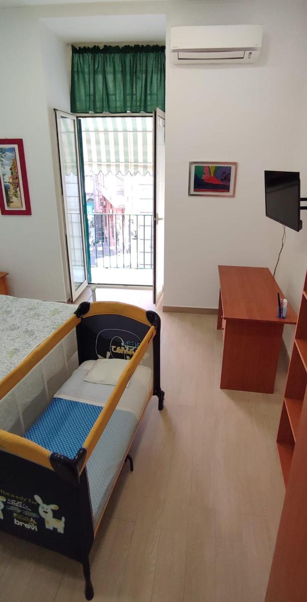 Casa Vacanze Napoli Centro Carmen & Sara Екстериор снимка
