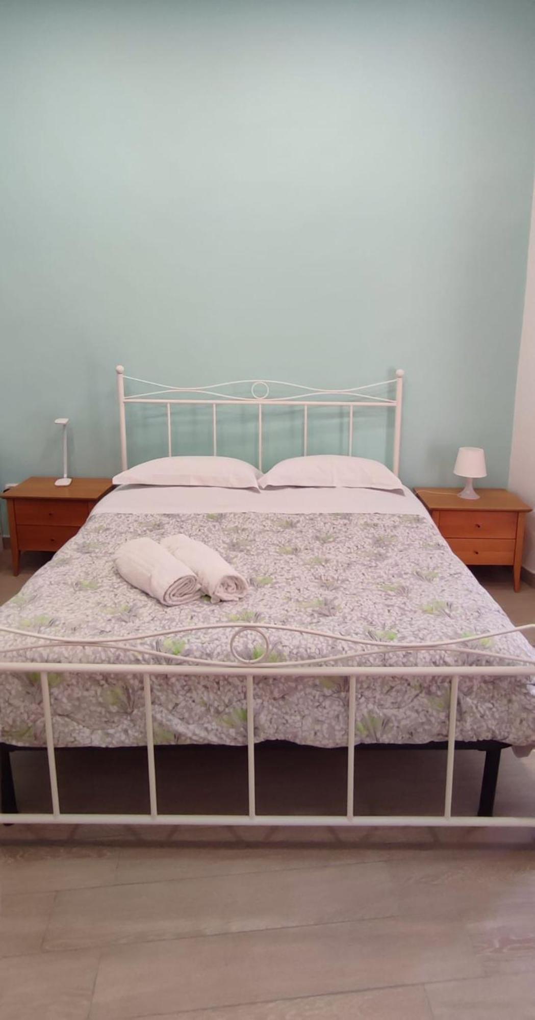 Casa Vacanze Napoli Centro Carmen & Sara Екстериор снимка