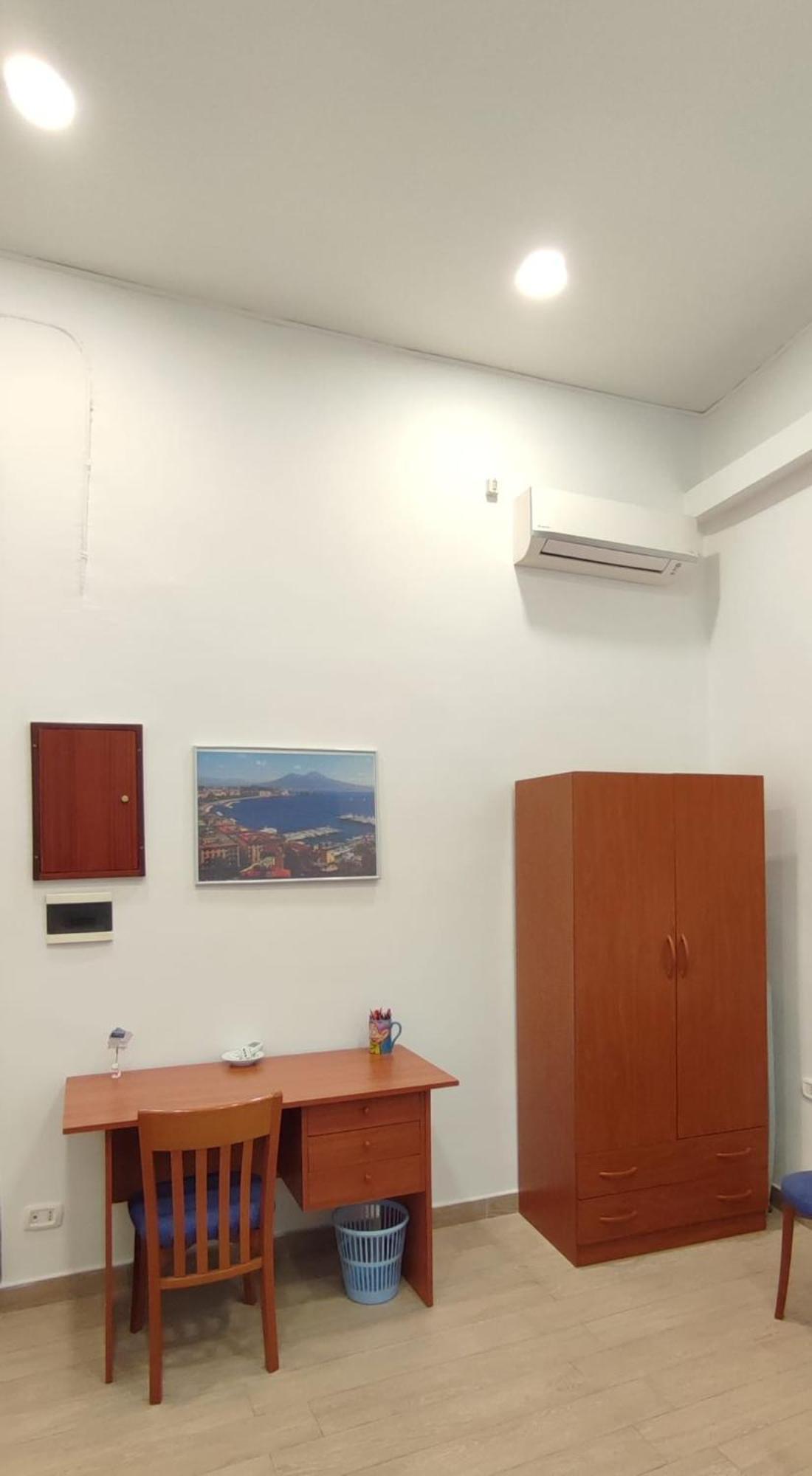 Casa Vacanze Napoli Centro Carmen & Sara Екстериор снимка