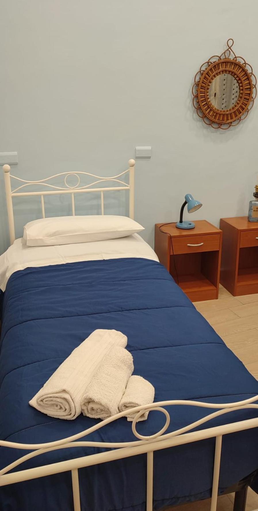 Casa Vacanze Napoli Centro Carmen & Sara Екстериор снимка