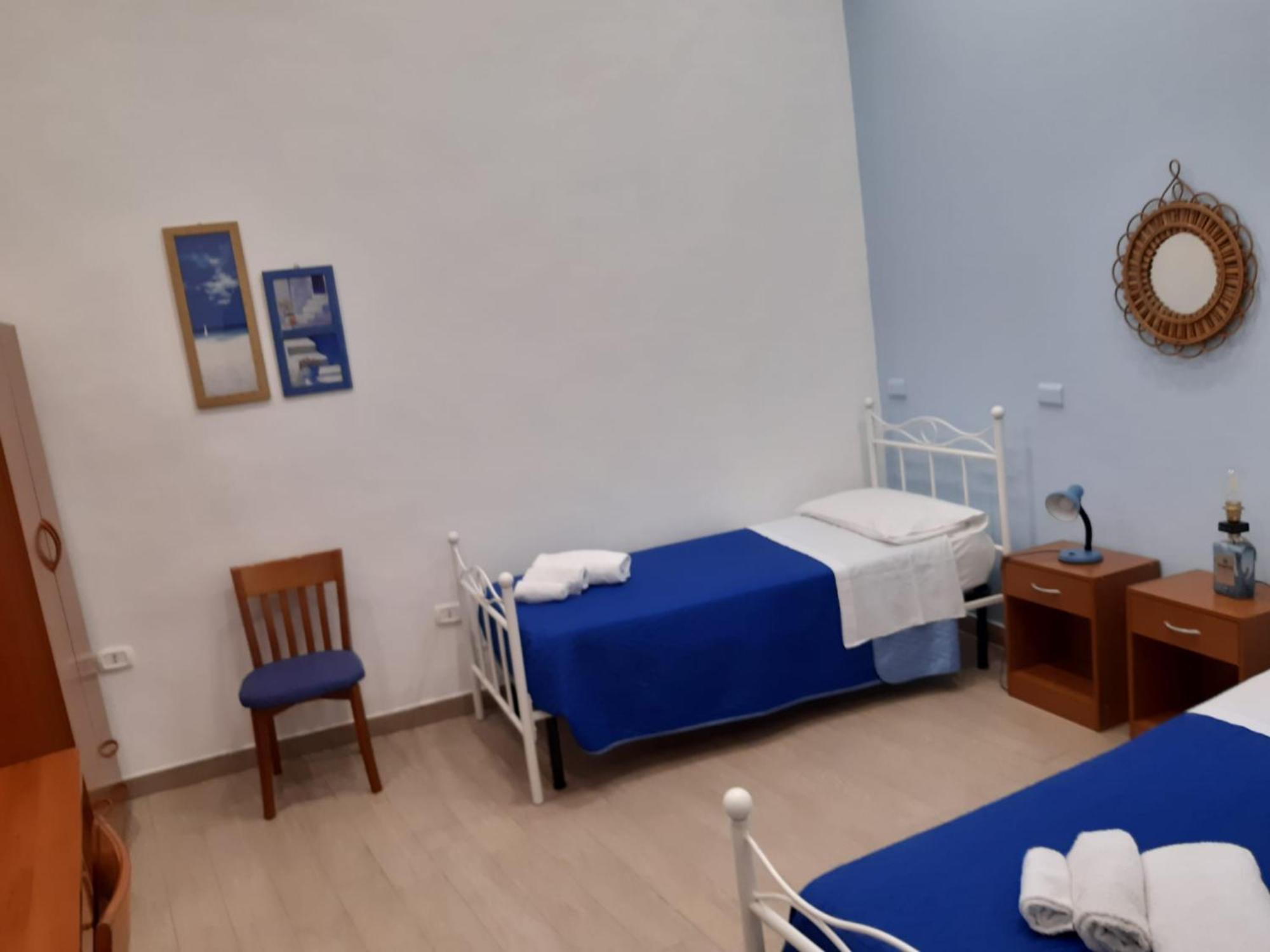 Casa Vacanze Napoli Centro Carmen & Sara Екстериор снимка